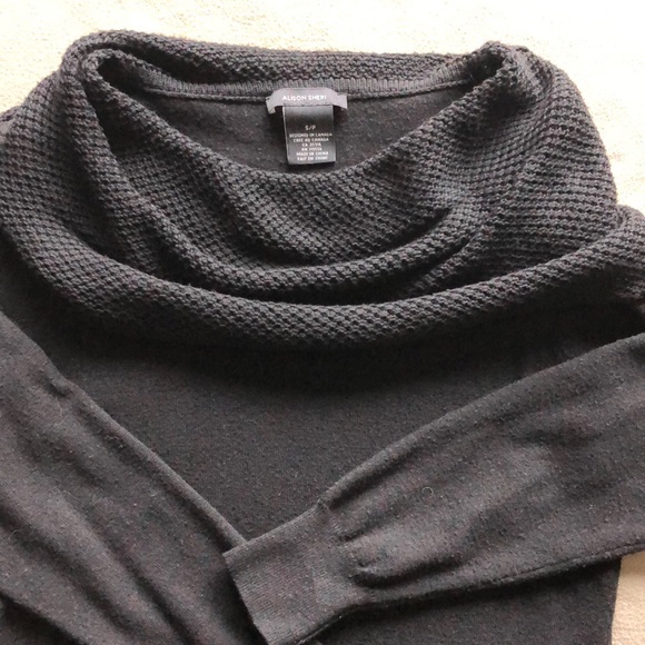 Dress - Picture 3 of 5